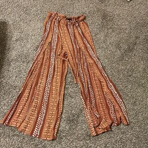 Angie flowy pants with leg slit, size large